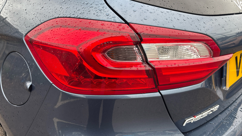 Ford Fiesta 1.0 EcoBoost Titanium 5dr Petrol Hatchback